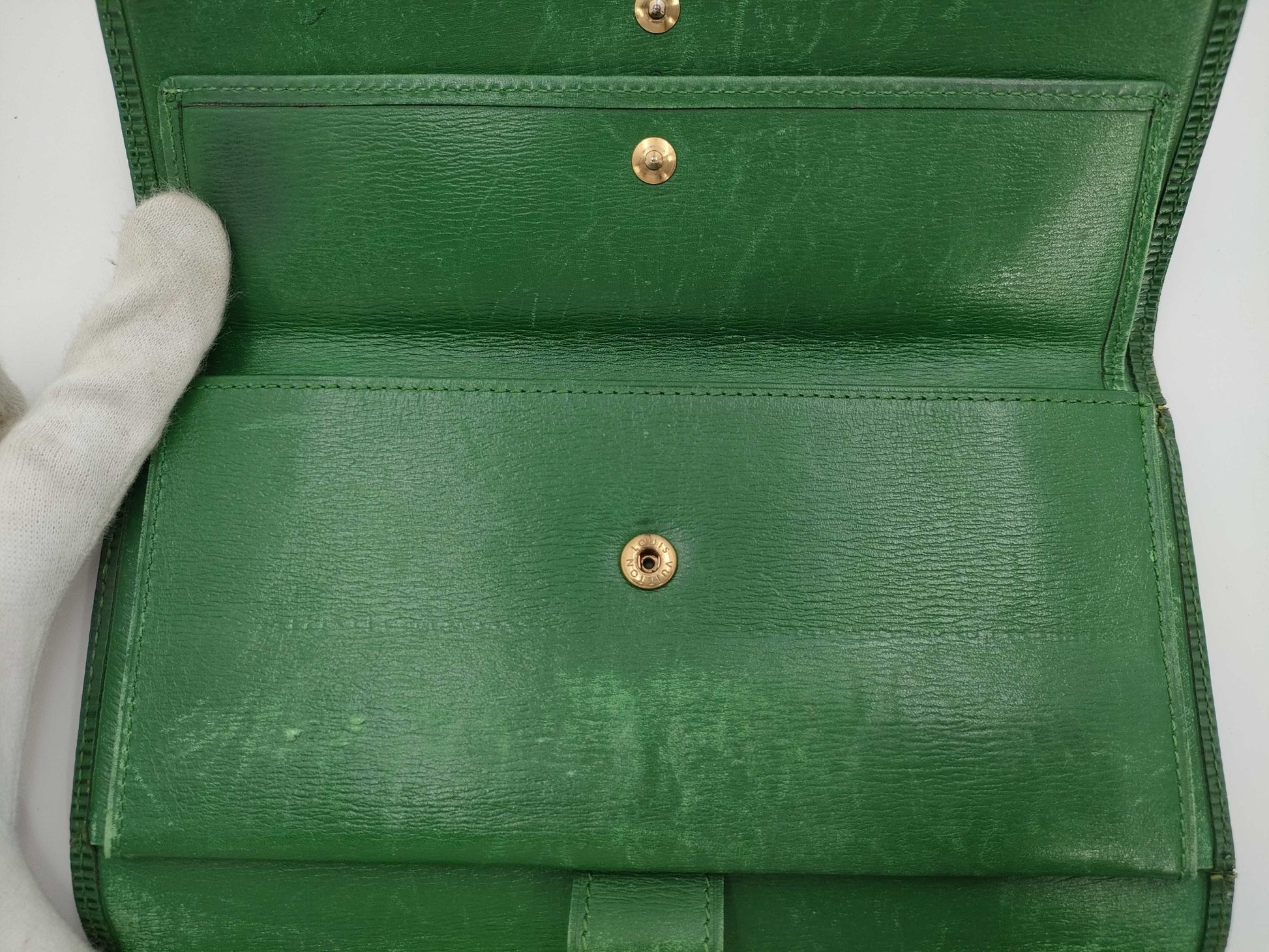 LOUIS VUITTON Epi Leather Wallet LV Epi Leather Wallet