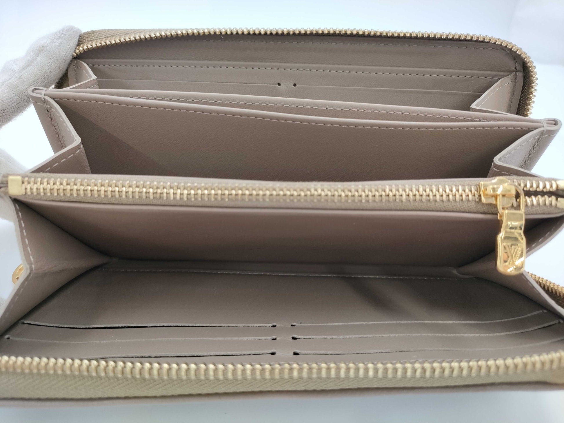 LOUIS VUITTON LOUIS VUITTON LV Empreinte Zippy Wallet