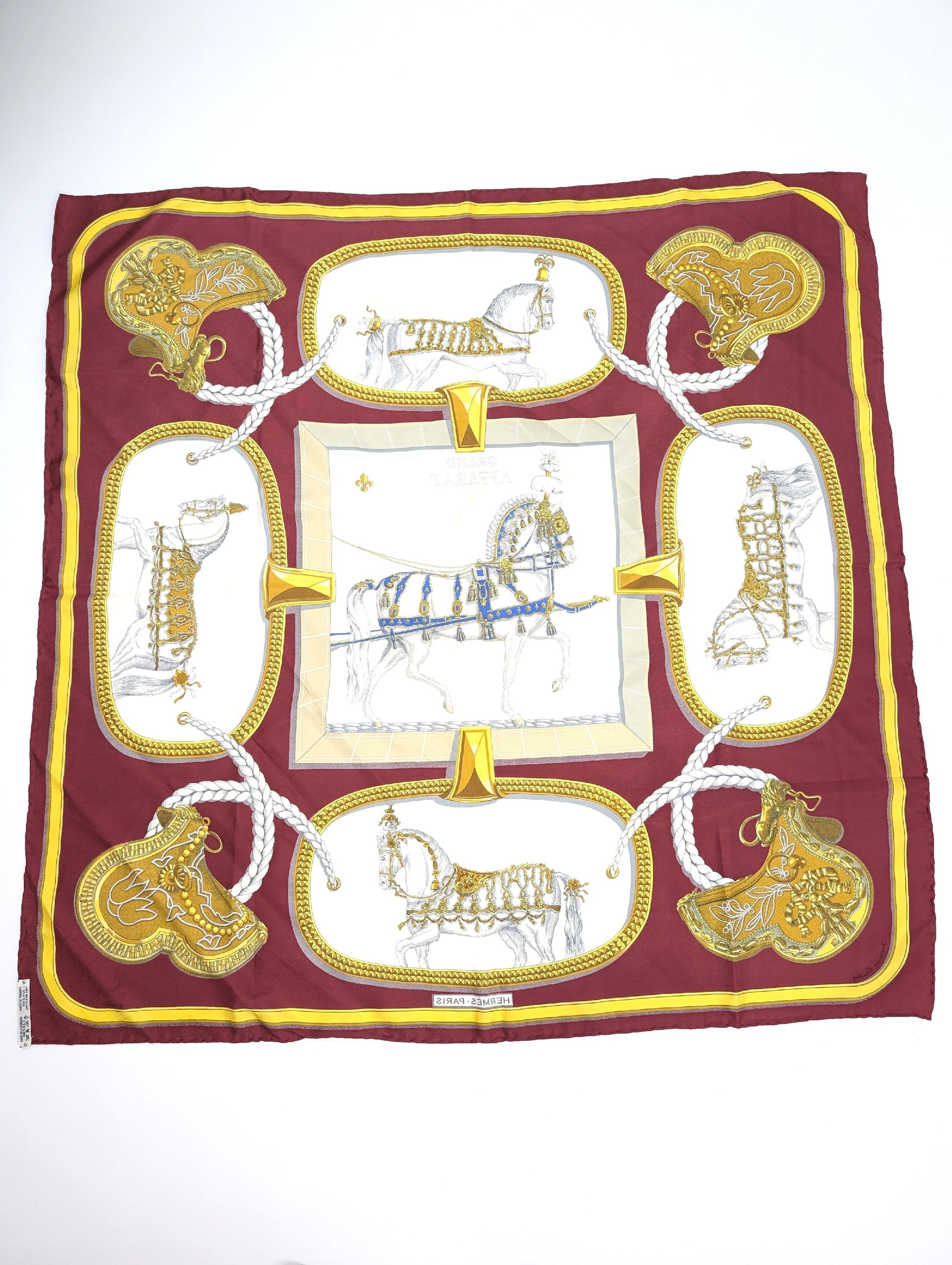HERMES Carré 90 Scarf, Silk, Horse Carriage, Fully Dressed, Scarf