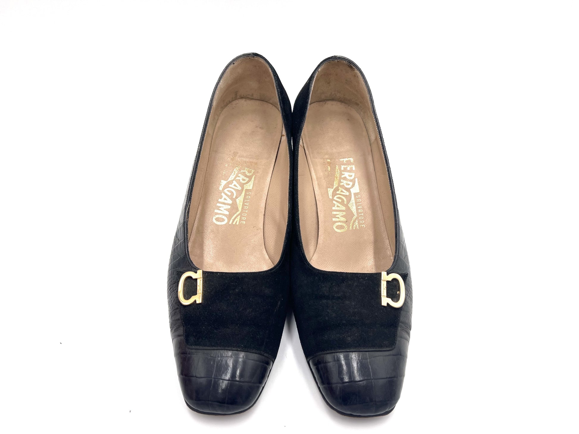 Salvatore Ferragamo Salvatore Ferragamo Gancini Black Size 6 Pumps