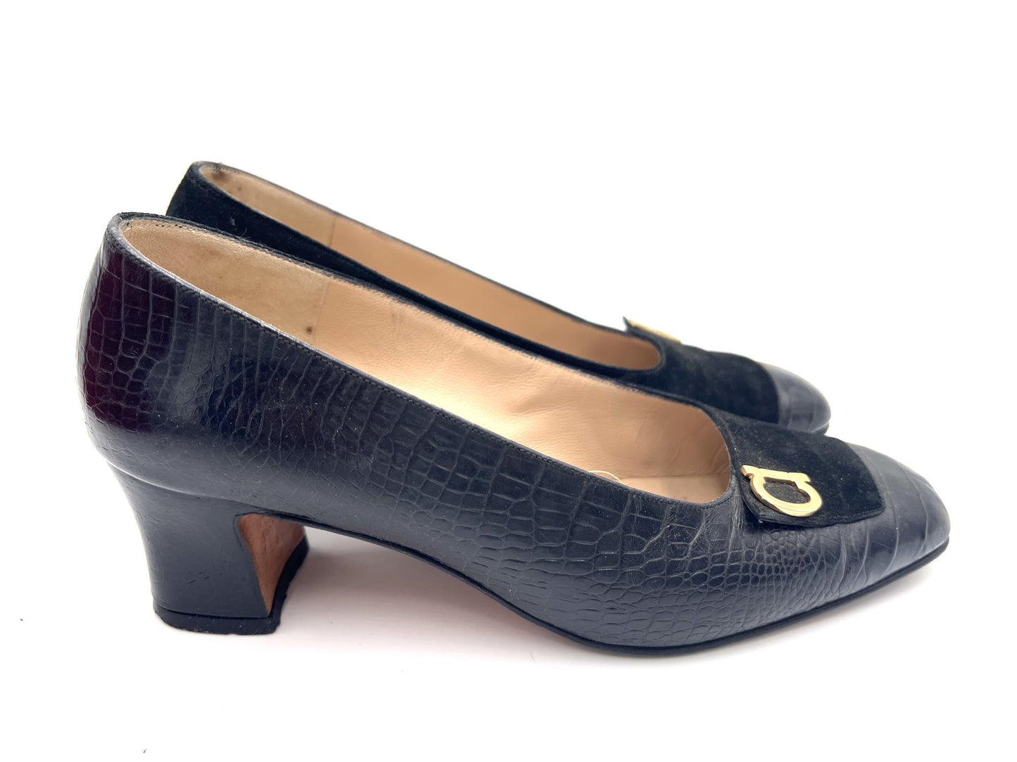 Salvatore Ferragamo Salvatore Ferragamo Gancini Black Size 6 Pumps