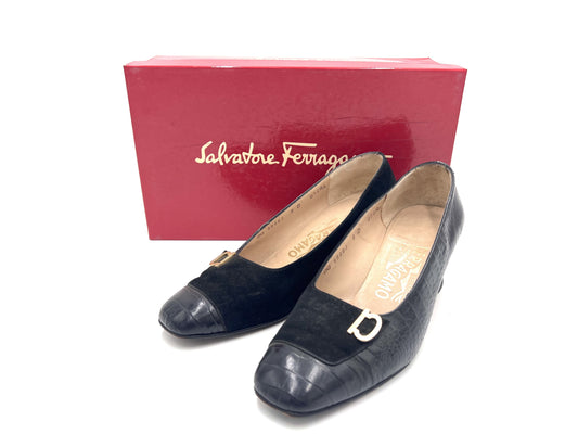 Salvatore Ferragamo Salvatore Ferragamo Gancini Black Size 6 Pumps