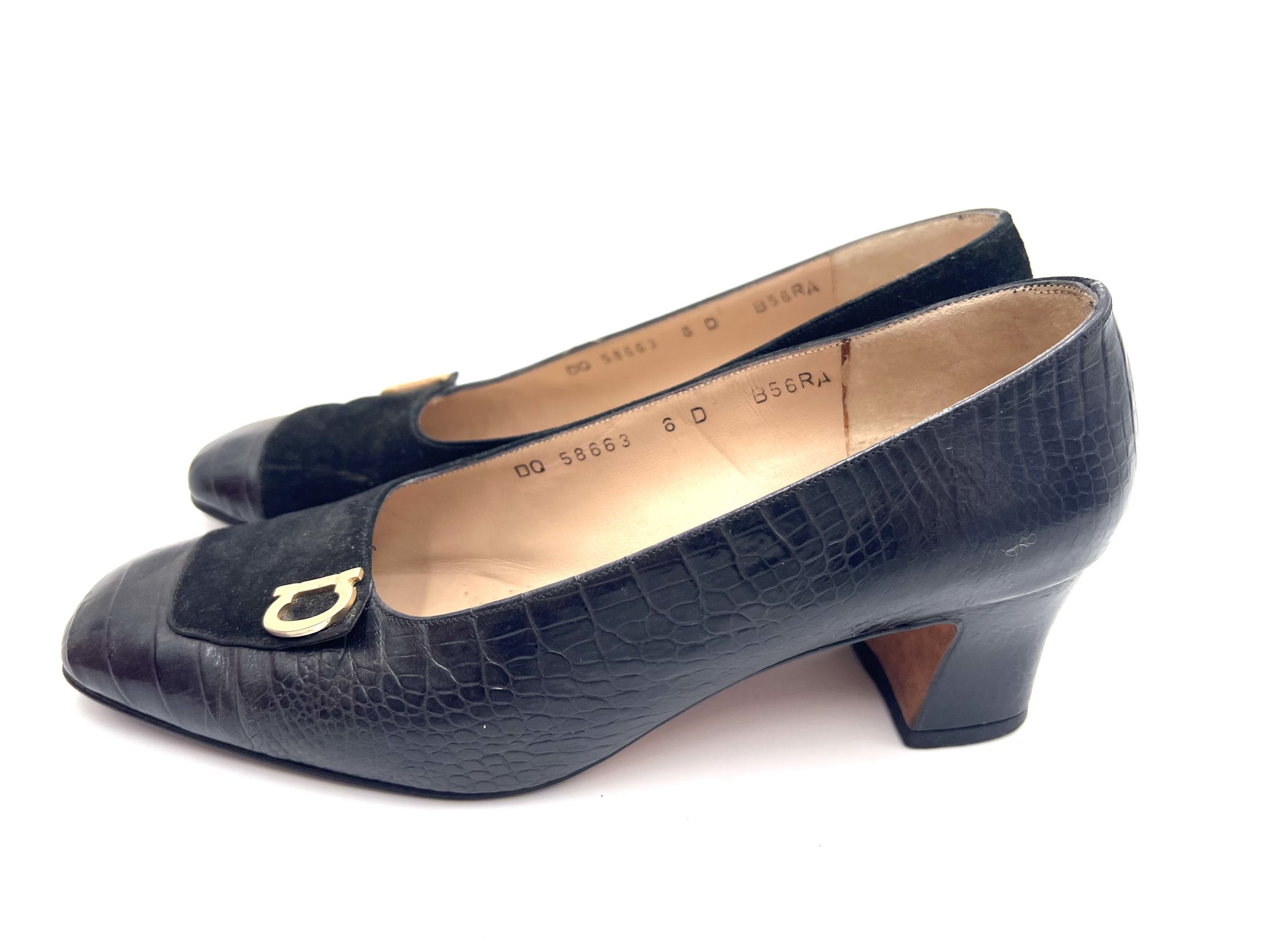 Salvatore Ferragamo Salvatore Ferragamo Gancini Black Size 6 Pumps