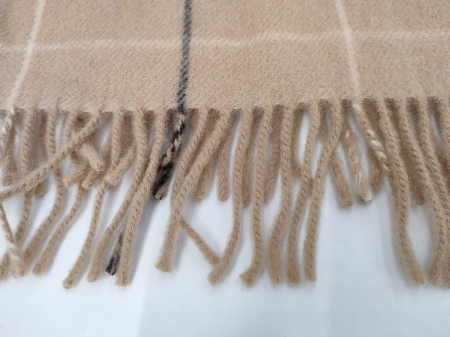 BURBERRY Unused Burberry Throw 100% Wool 65 x 120cm Other Accessories