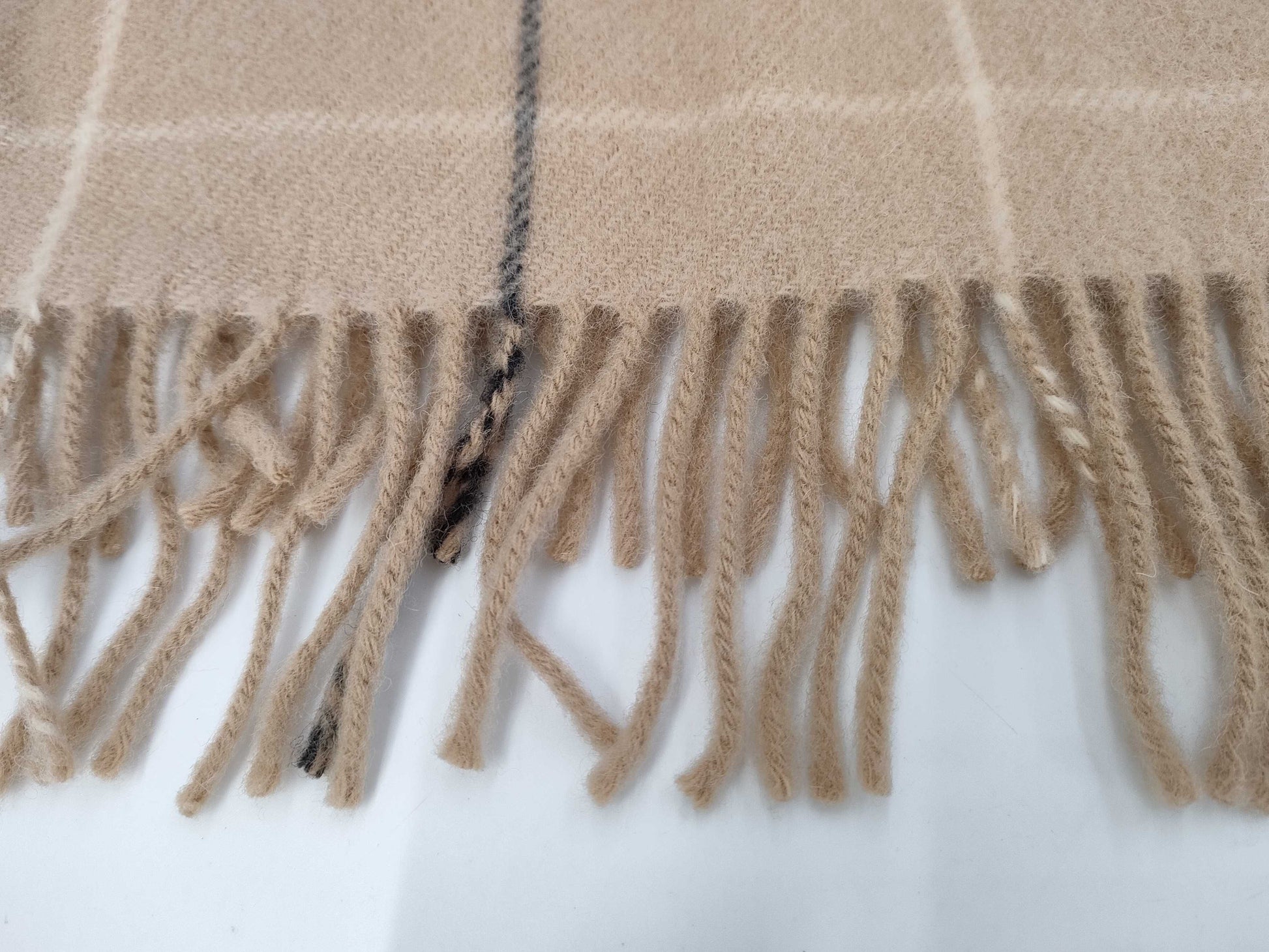 BURBERRY Unused Burberry Throw 100% Wool 65 x 120cm Other Accessories
