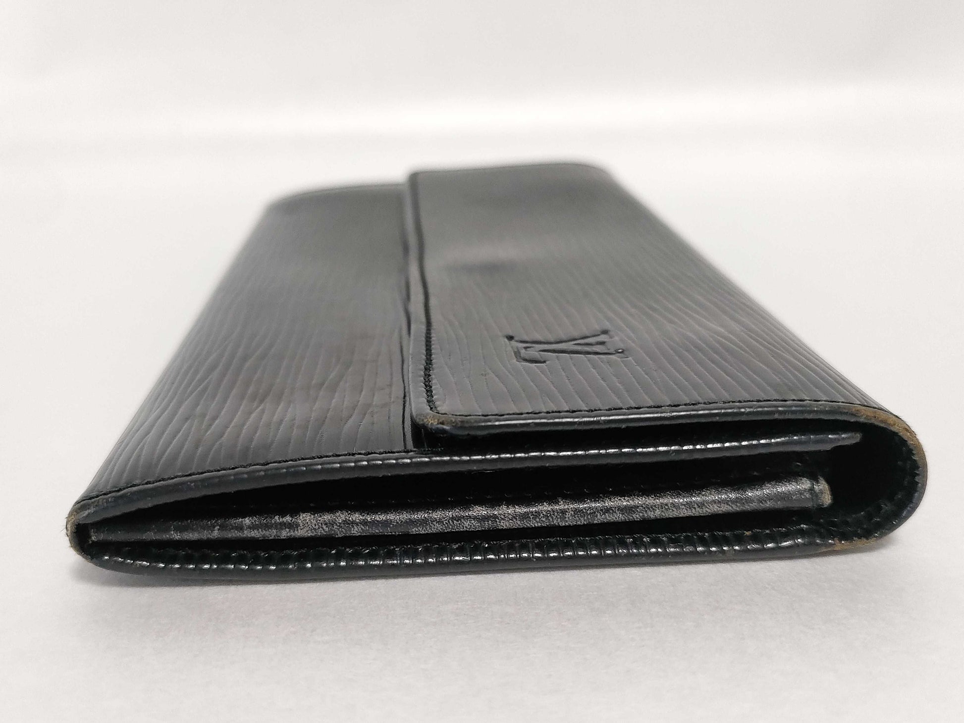 LOUIS VUITTON Epi Portefeuille Sarah Wallet