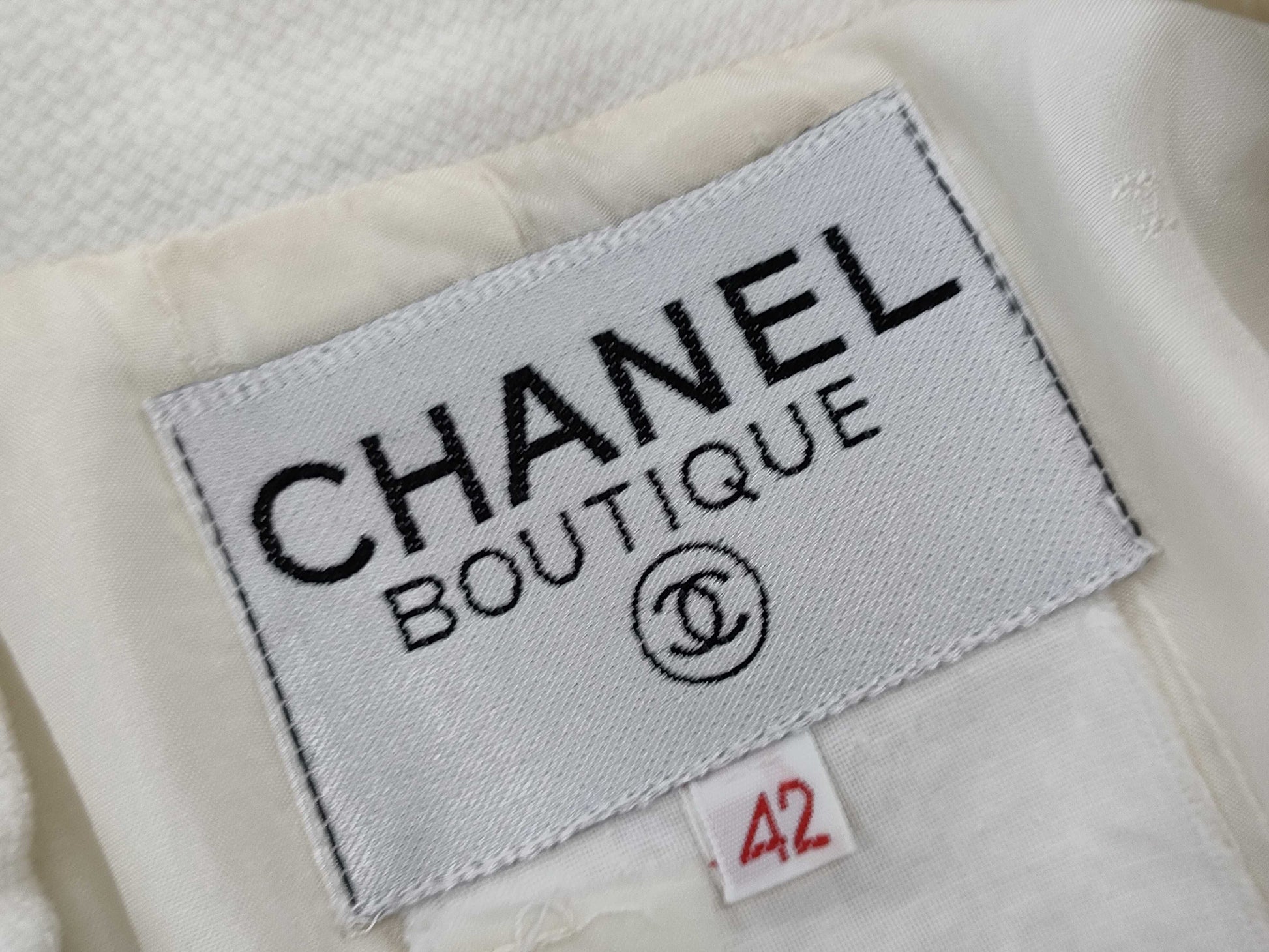CHANEL 1993 Chain 42 Jacket