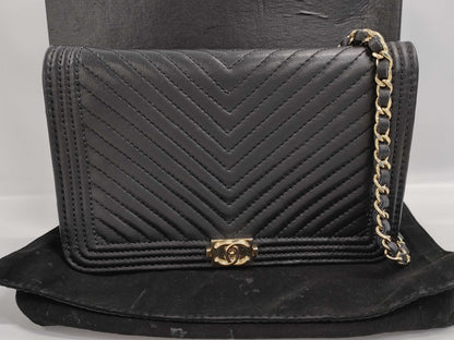 CHANEL Boy Chanel Lamb V-Stitch Chain Wallet Shoulder Bag