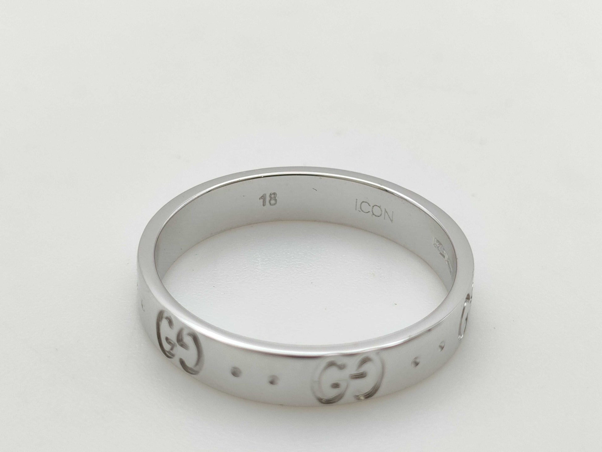 GUCCI Icon #18 WG 750 4.0g Ring 