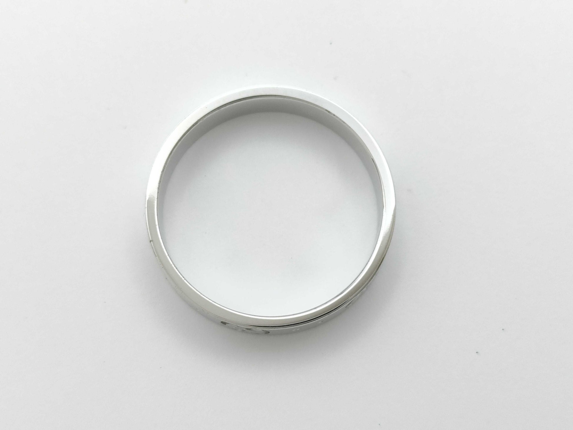 GUCCI Icon #18 WG 750 4.1g Ring 