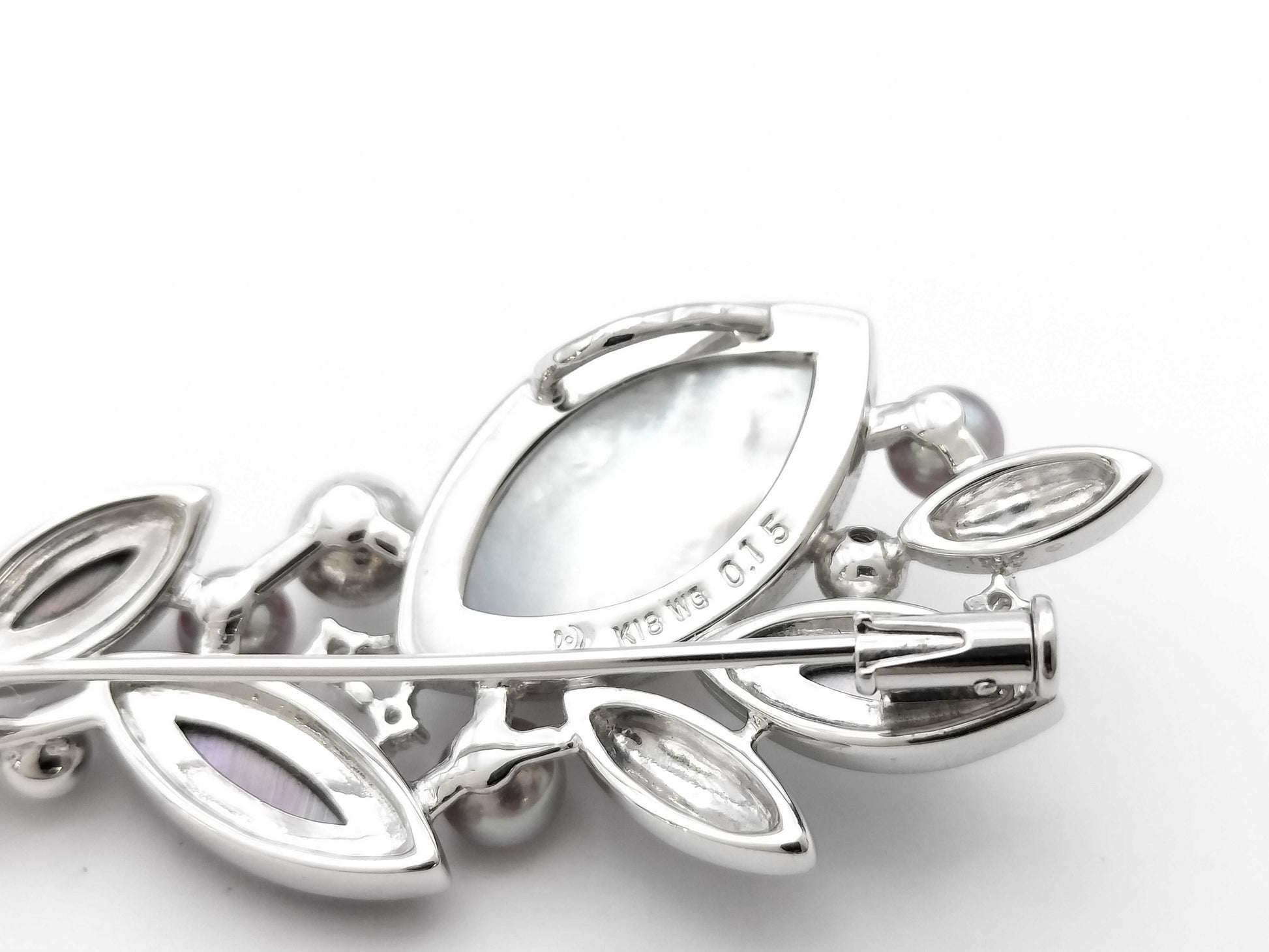 TASAKI Pearl and Shell D0.15ct K18WG 12.1g Brooch 