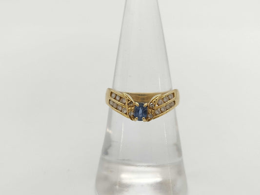 Sapphire and Diamond 18K 2.9g Ring 