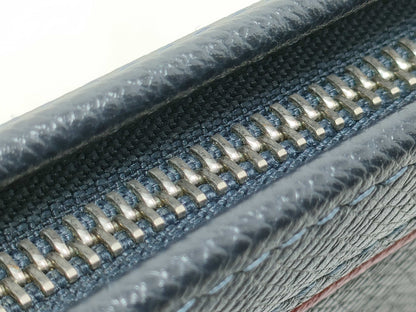 LOUIS VUITTON LOUIS VUITTON Taiga Louis Vuitton Bag LV Taiga Pochette Voyage MM Blue Marine M63394 Second Bag