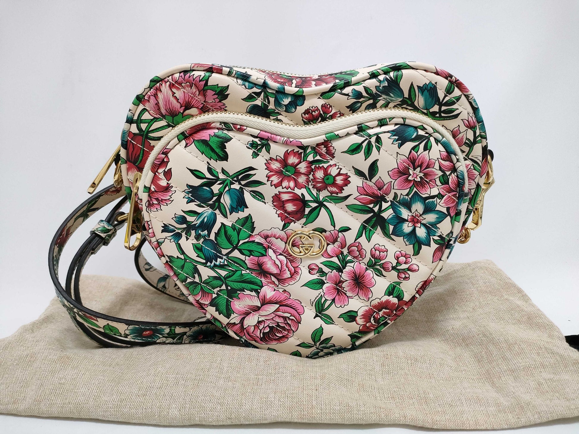 GUCCI GucciGucci Heart-Shaped Shoulder Bag Shoulder Bag