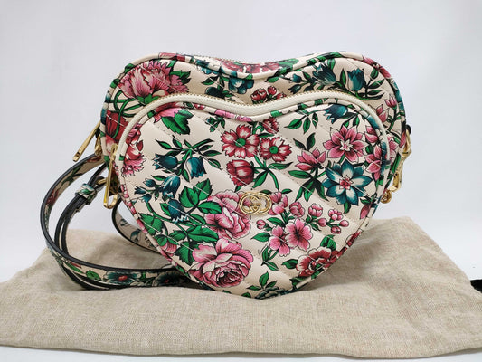 GUCCI GucciGucci Heart-Shaped Shoulder Bag Shoulder Bag