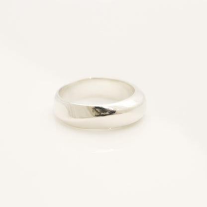 Tiffany & Co. Knife Edge Ring, 925 Sterling Silver, Weight: 4.21g