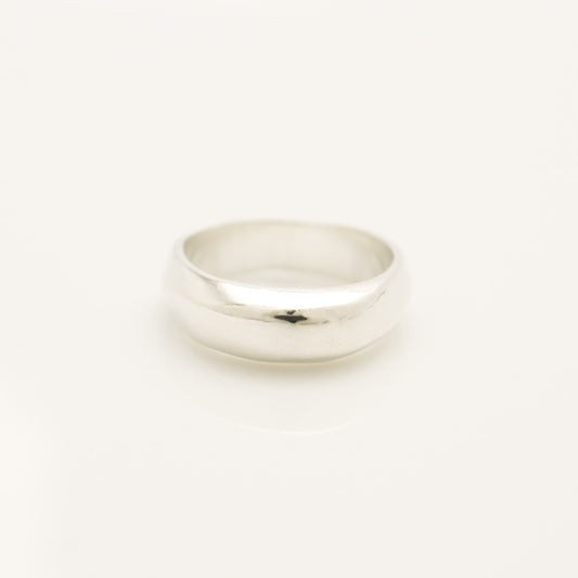 Tiffany & Co. Knife Edge Ring, 925 Sterling Silver, Weight: 4.21g