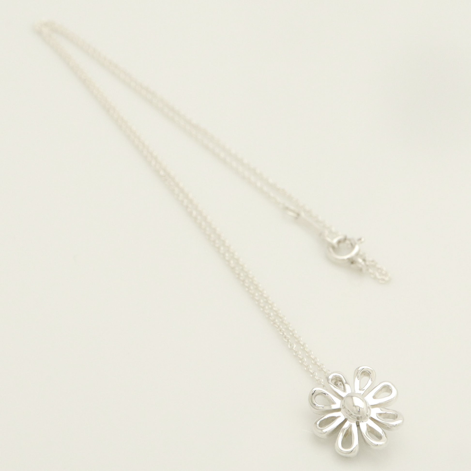 Tiffany & Co. Daisy Flower Necklace Pendant, Silver 925, Weight 3.44g