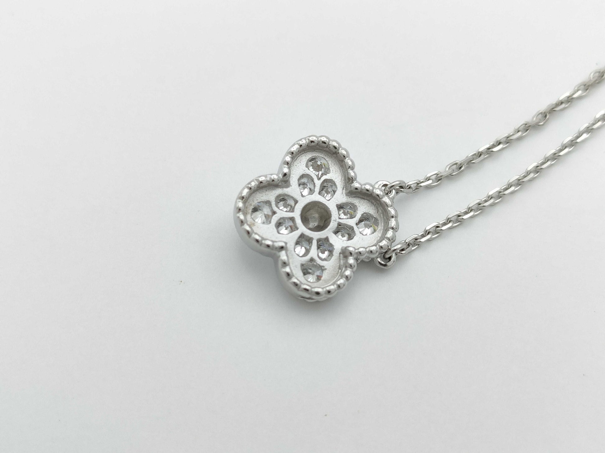 Van Cleef & Arpels Vintage Alhambra Diamond Necklace in 750 White Gold, 6.0g 