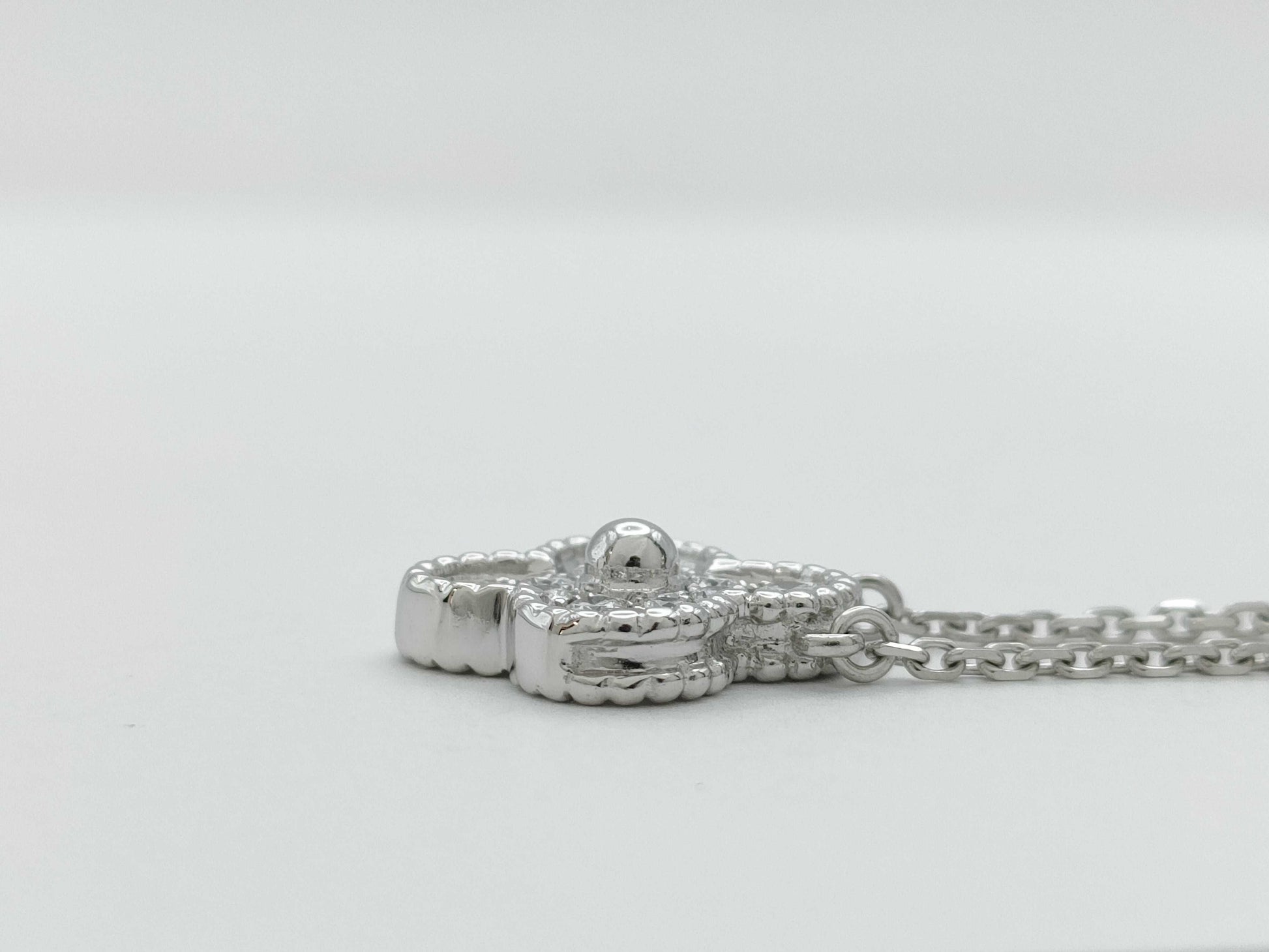 Van Cleef & Arpels Vintage Alhambra Diamond Necklace in 750 White Gold, 6.0g 