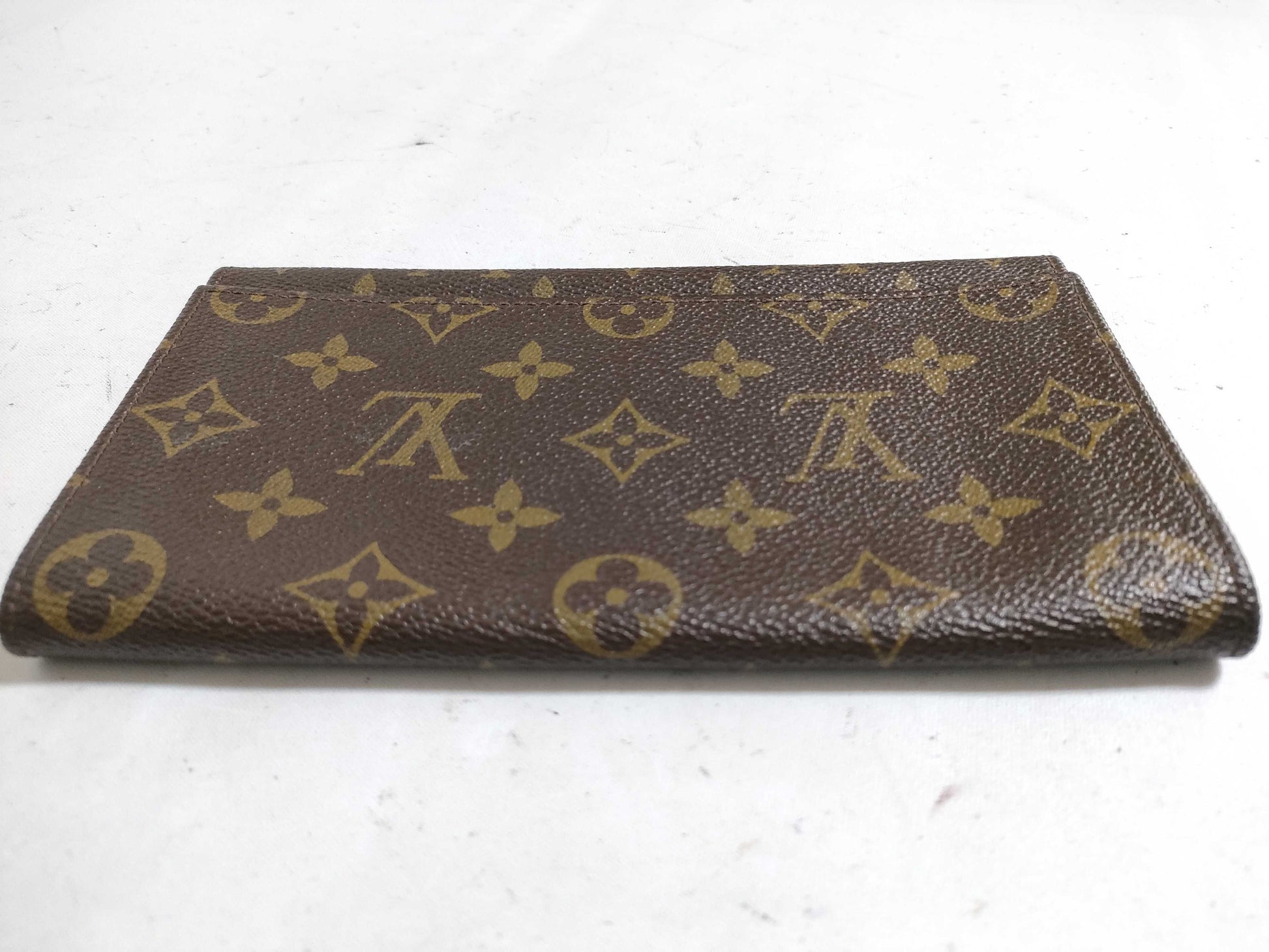 LOUIS VUITTON Monogram LV Wallet Monogram Wallet