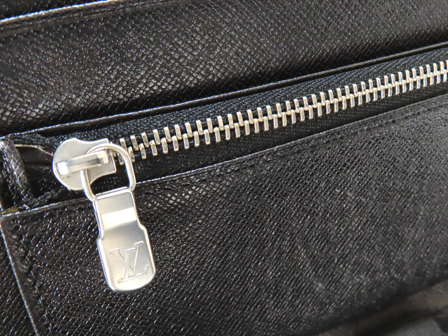 LOUIS VUITTON Taiga Organizer Atoll Black M30652 Wallet