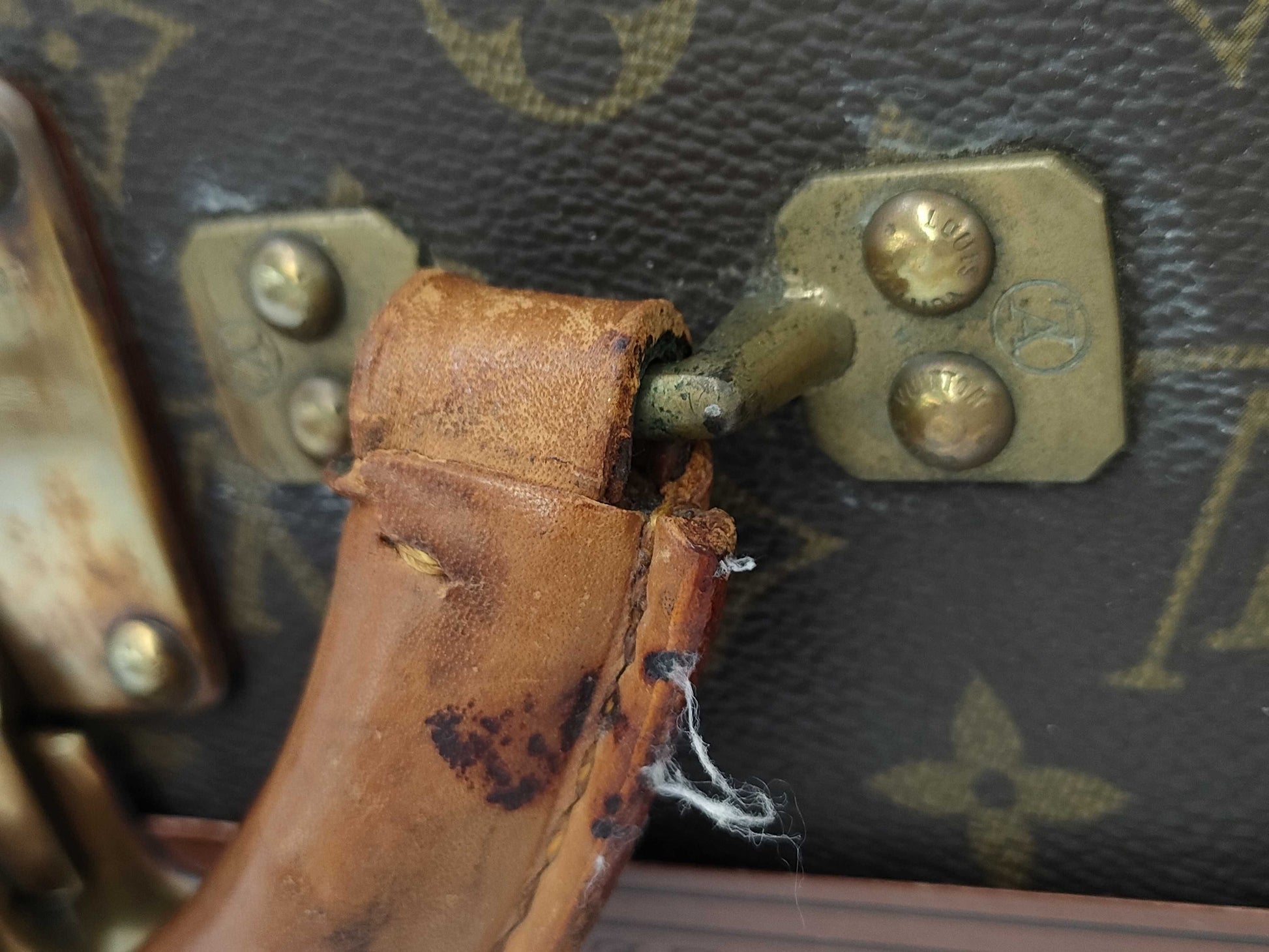 LOUIS VUITTON Alzer 70 M21226 Monogram Trunk Bag