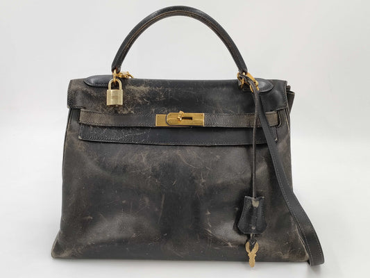 HERMES Kelly 32 Handbag with Inner Stitching, Double Engraved Box Calf Leather, and Gold Hardware