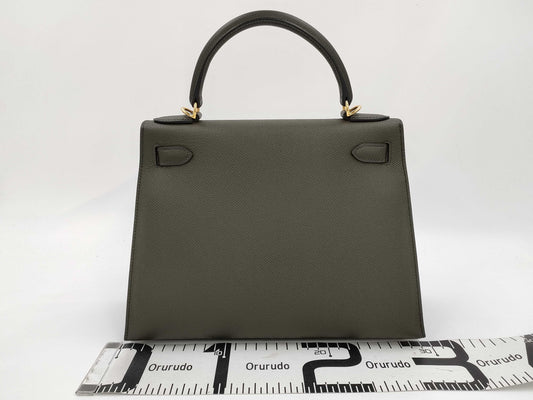 HERMES Kelly 28 Serie Handbag in Epsom Leather, Dark Green with Gold Hardware and Z Stamp