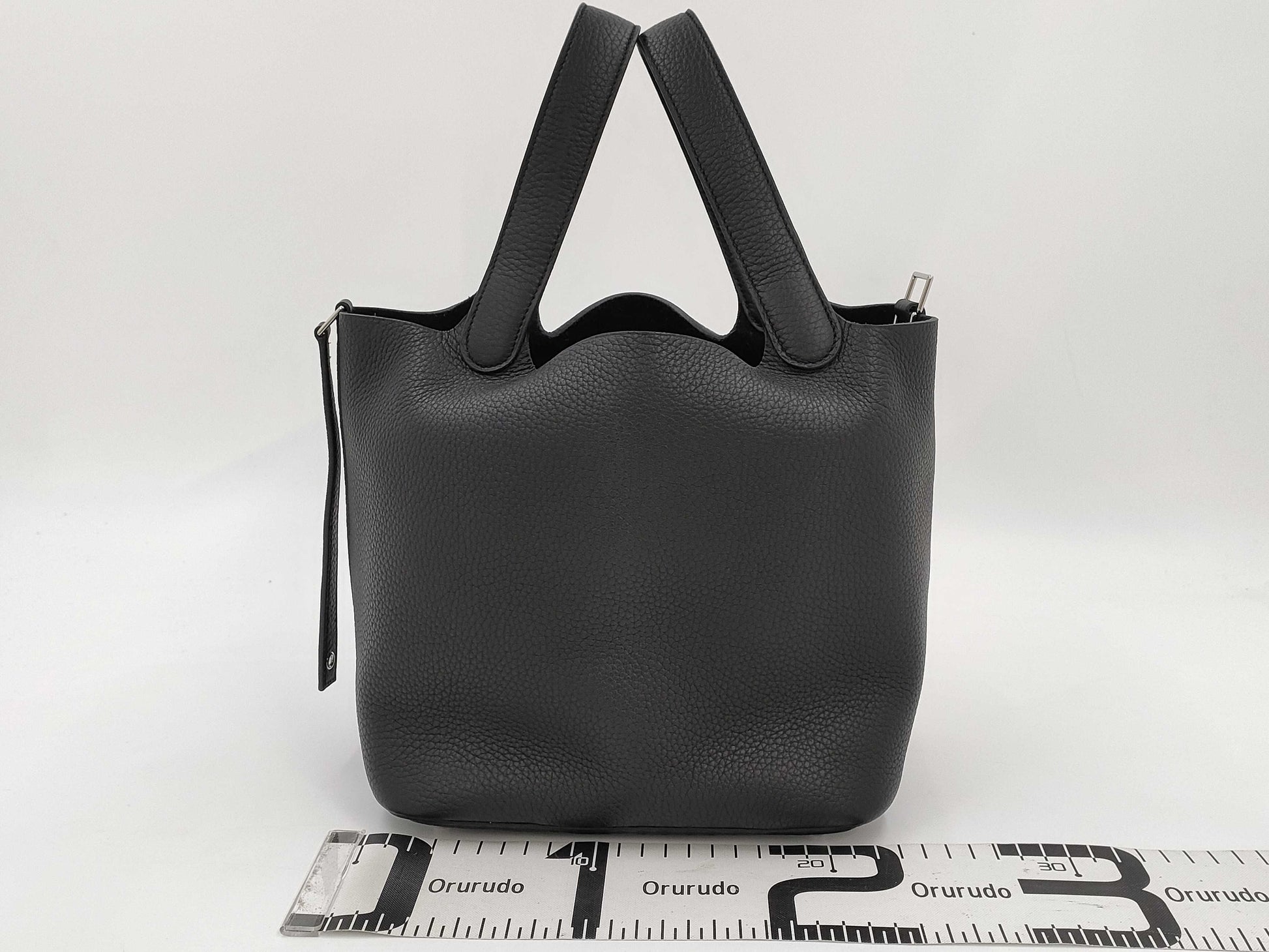 HERMES Picotin Lock MM Taurillon Clemence Leather Handbag, Black, Silver Hardware, W Stamp