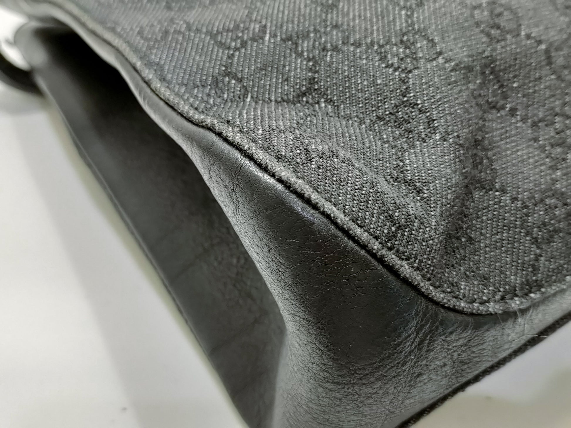 GUCCI GG Canvas GUCCI Gucci Handbag GG Canvas Black Handbag