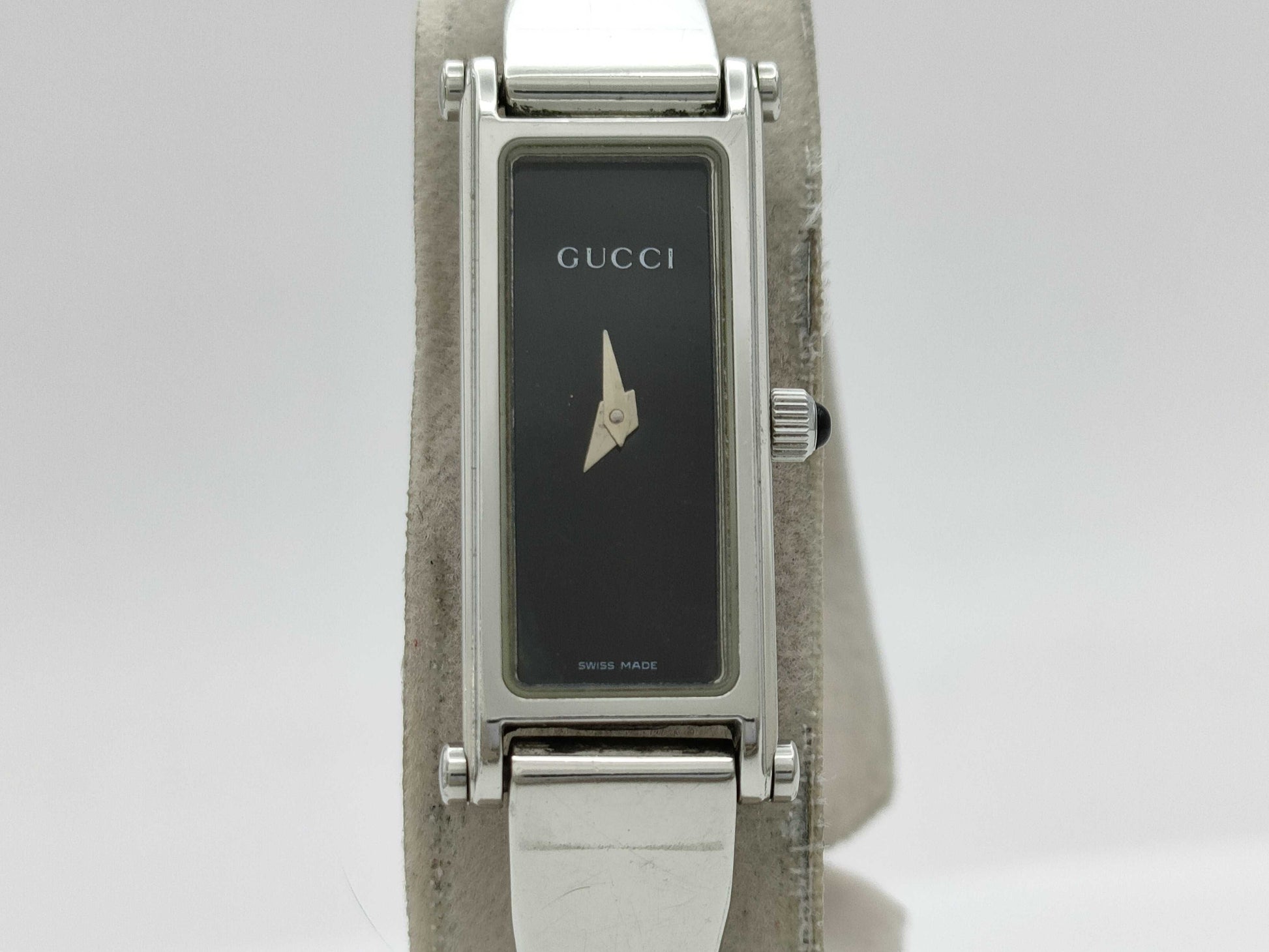 GUCCI 1500L 0726460 Quartz Black Dial Women's Watch