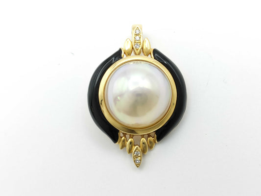Mabe pearl pendant, approximately 16.0mm diameter, 0.05ct, 18K gold, 11.3g 