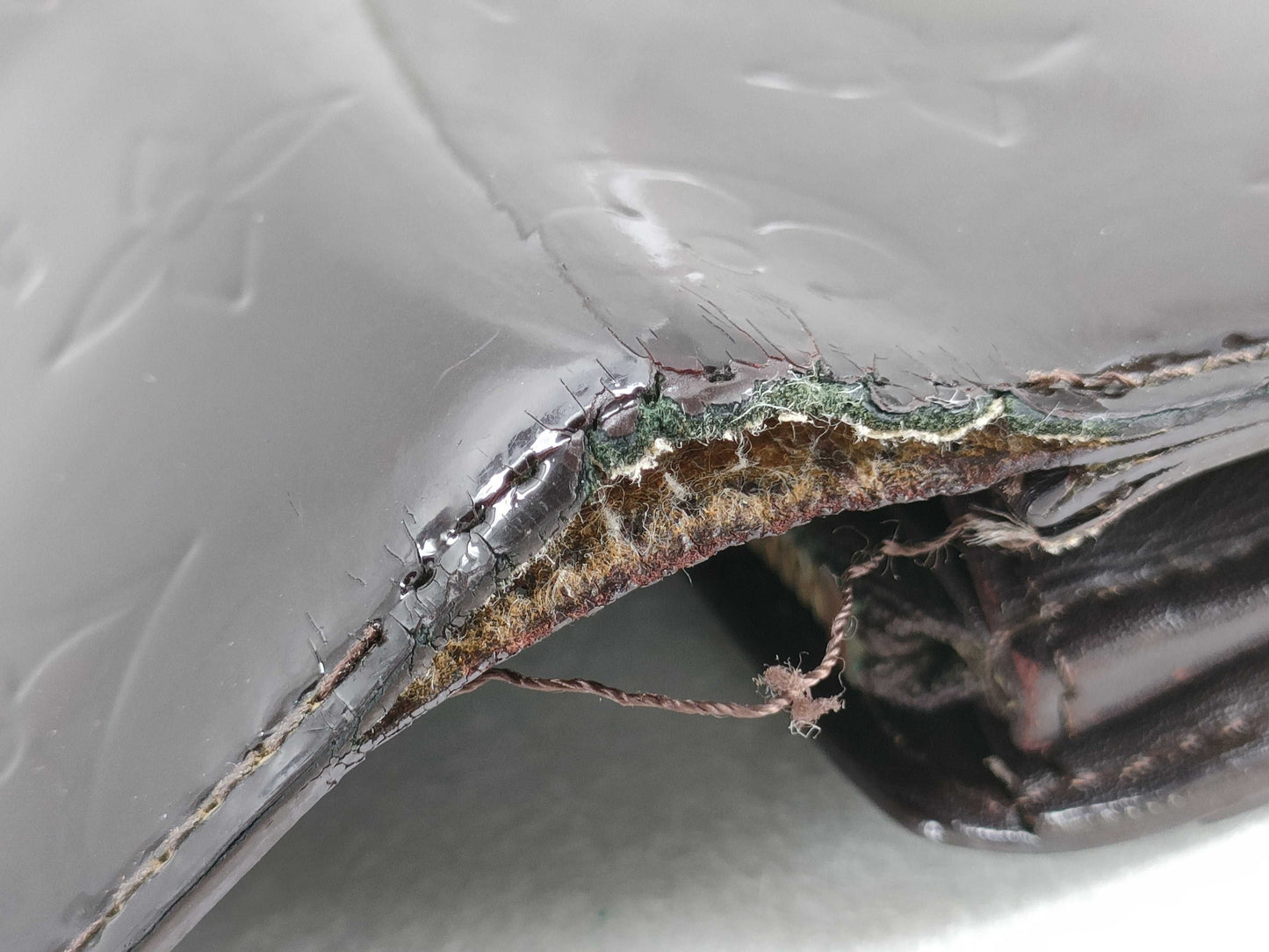 LOUIS VUITTON Vernis LV Vernis Portefeuille Sarah M93524 Long Wallet