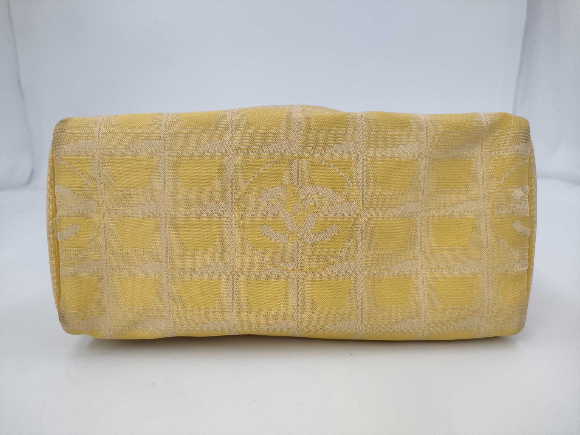 CHANEL New Travel Vanity Bag A15829 Yellow Shoulder Bag