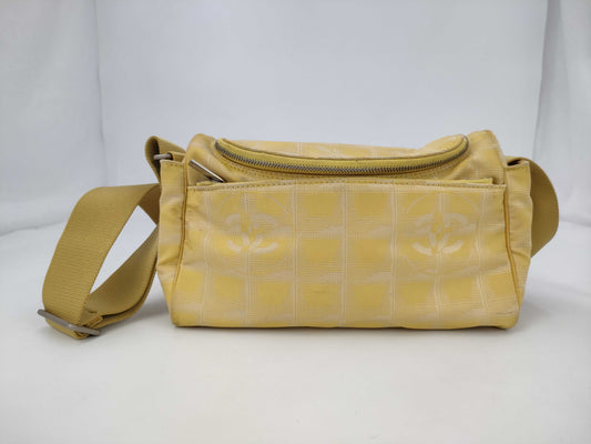 CHANEL New Travel Vanity Bag A15829 Yellow Shoulder Bag