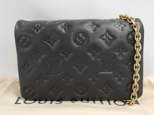 LOUIS VUITTON Chain Shoulder Bag