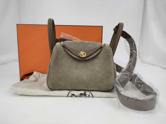 HERMES Lindy Mini W Stamp Grizzly Etoupe Gold Hardware Shoulder Bag
