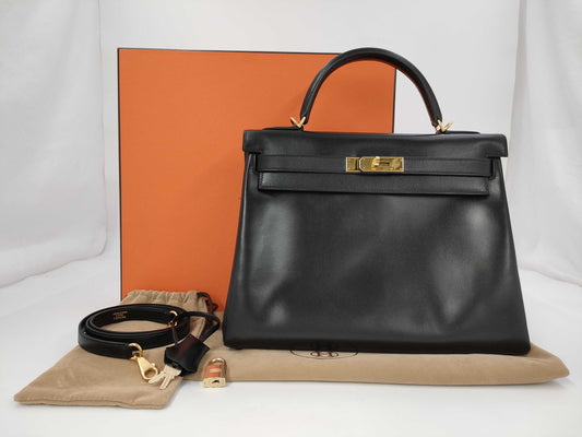 HERMES Kelly 32 Handbag, Black Box Calf Leather with E Stamp and Gold Hardware