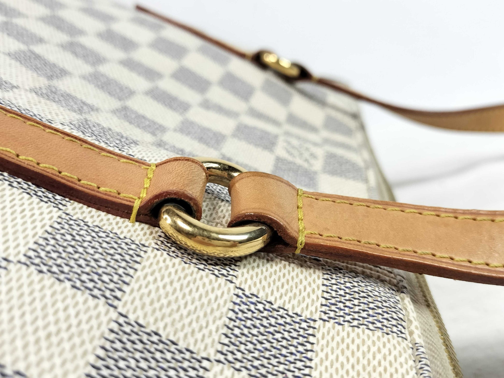 LOUIS VUITTON Damier Azur Gucci Azur Totally Tote Bag