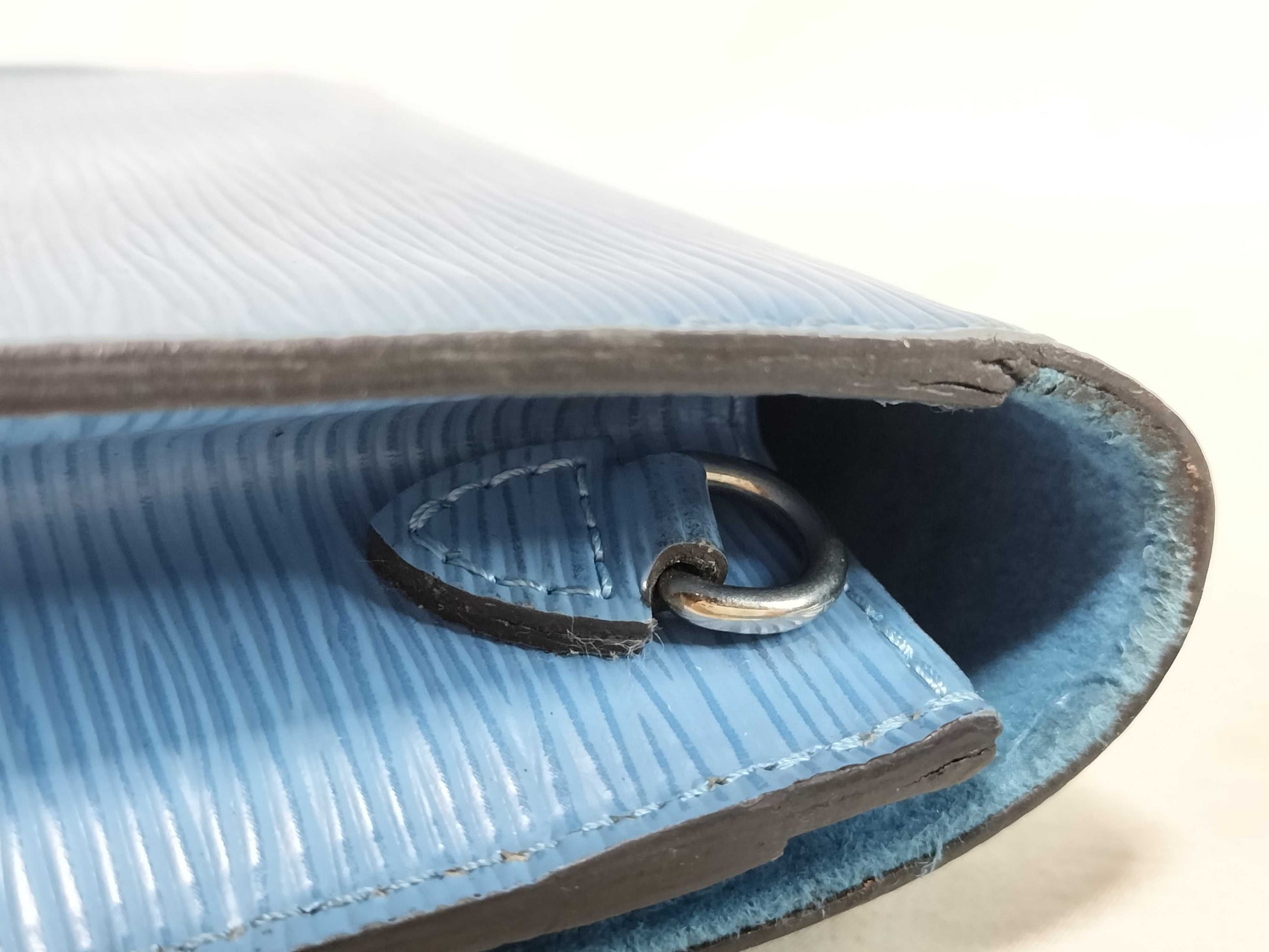 LOUIS VUITTON Epi Louis Vuitton Epi Pochette Louise Shoulder Bag