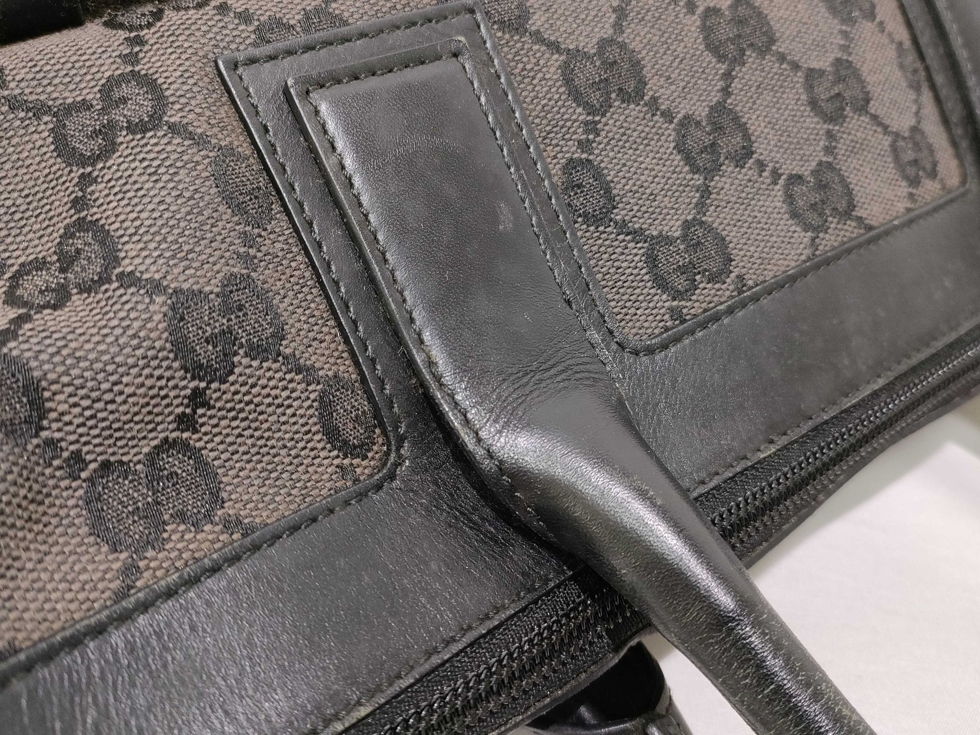 GUCCI GG Canvas Gucci Handbag Handbag