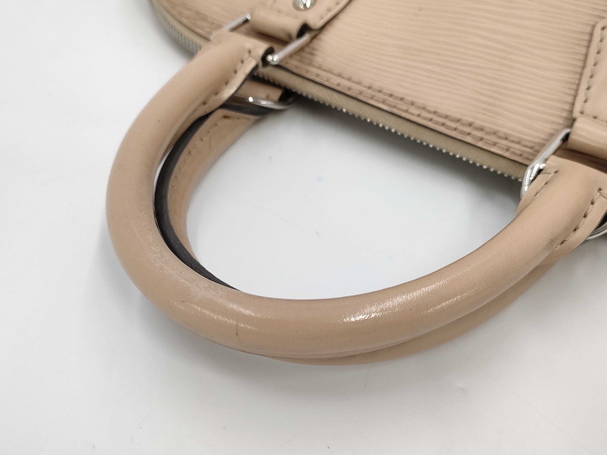 LOUIS VUITTON Louis Vuitton Alma Handbag Handbag