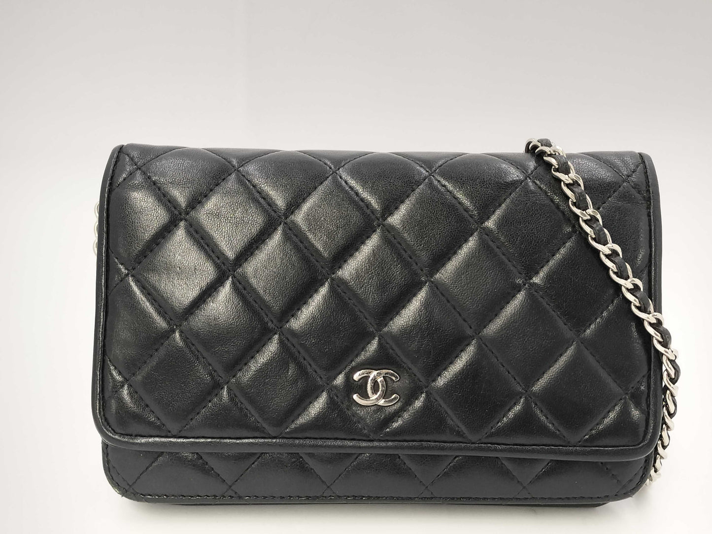 CHANEL Matelasse Black 19 Series Shoulder Bag
