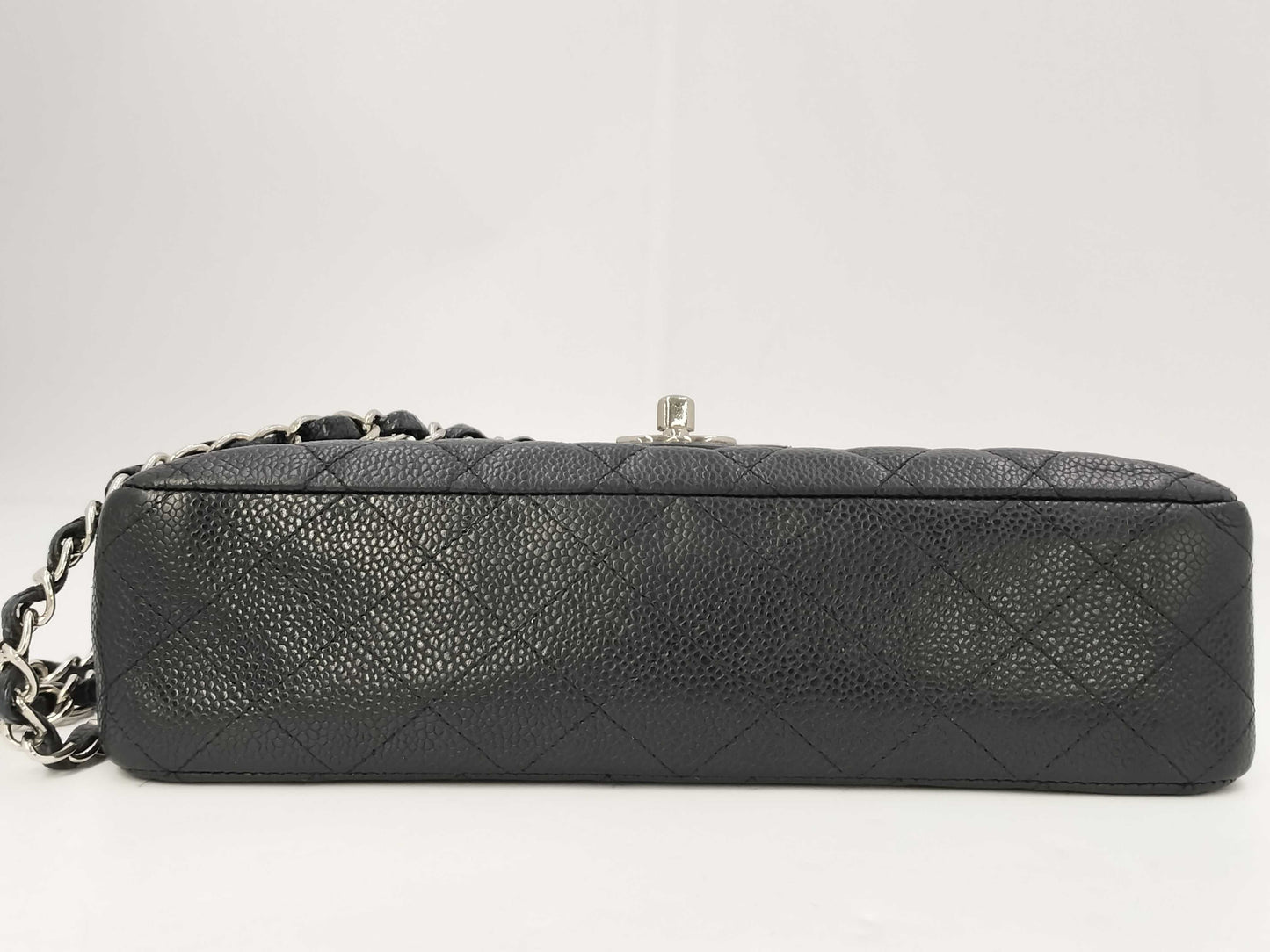 CHANEL Matelasse Caviar Skin Shoulder Bag
