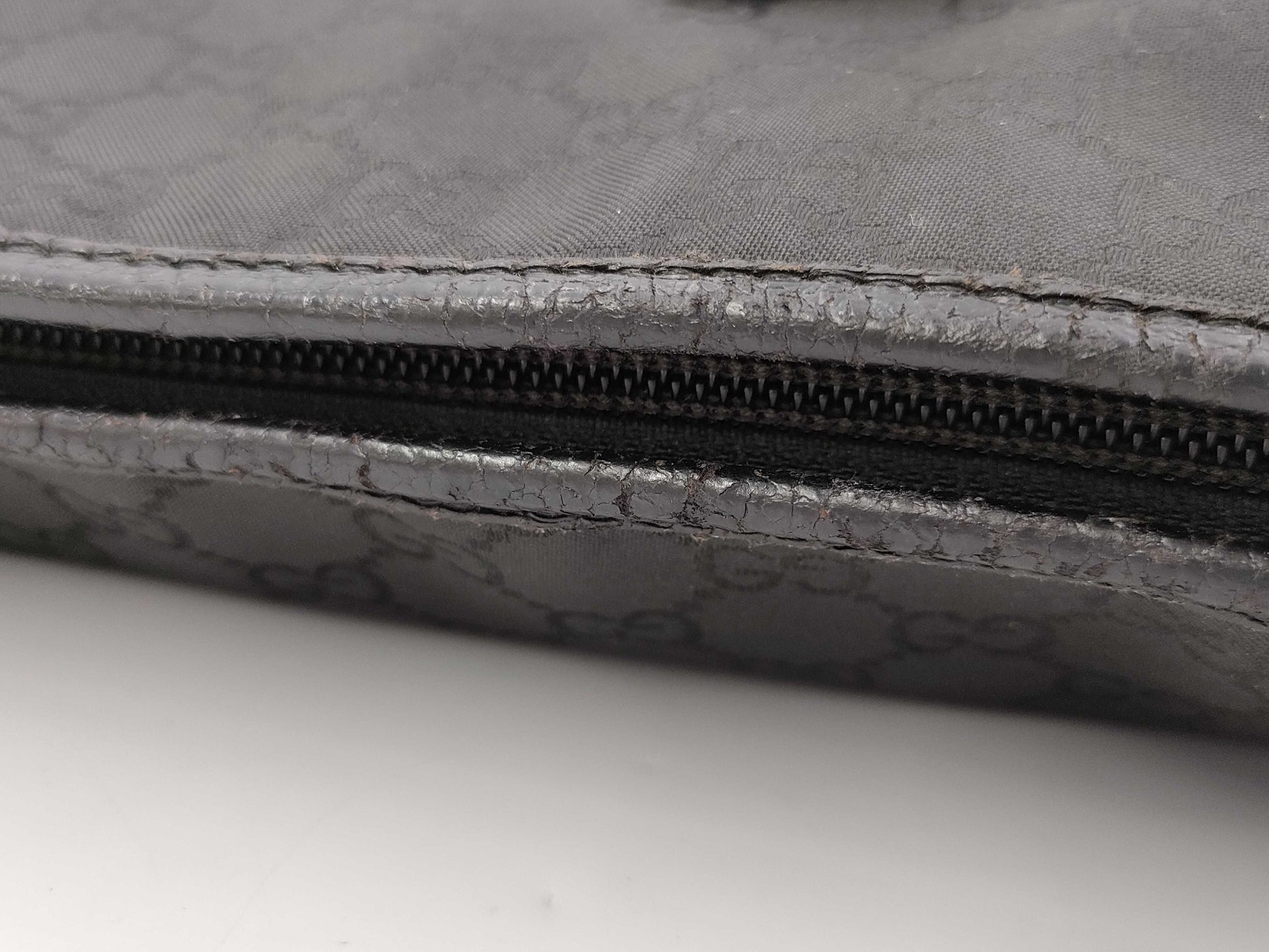 GUCCI Abbey Black Shoulder Bag 268642