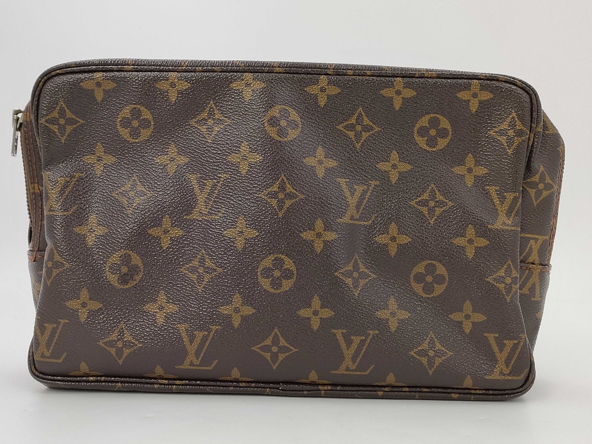 LOUIS VUITTON Monogram True Toilet 26 Second Bag 
