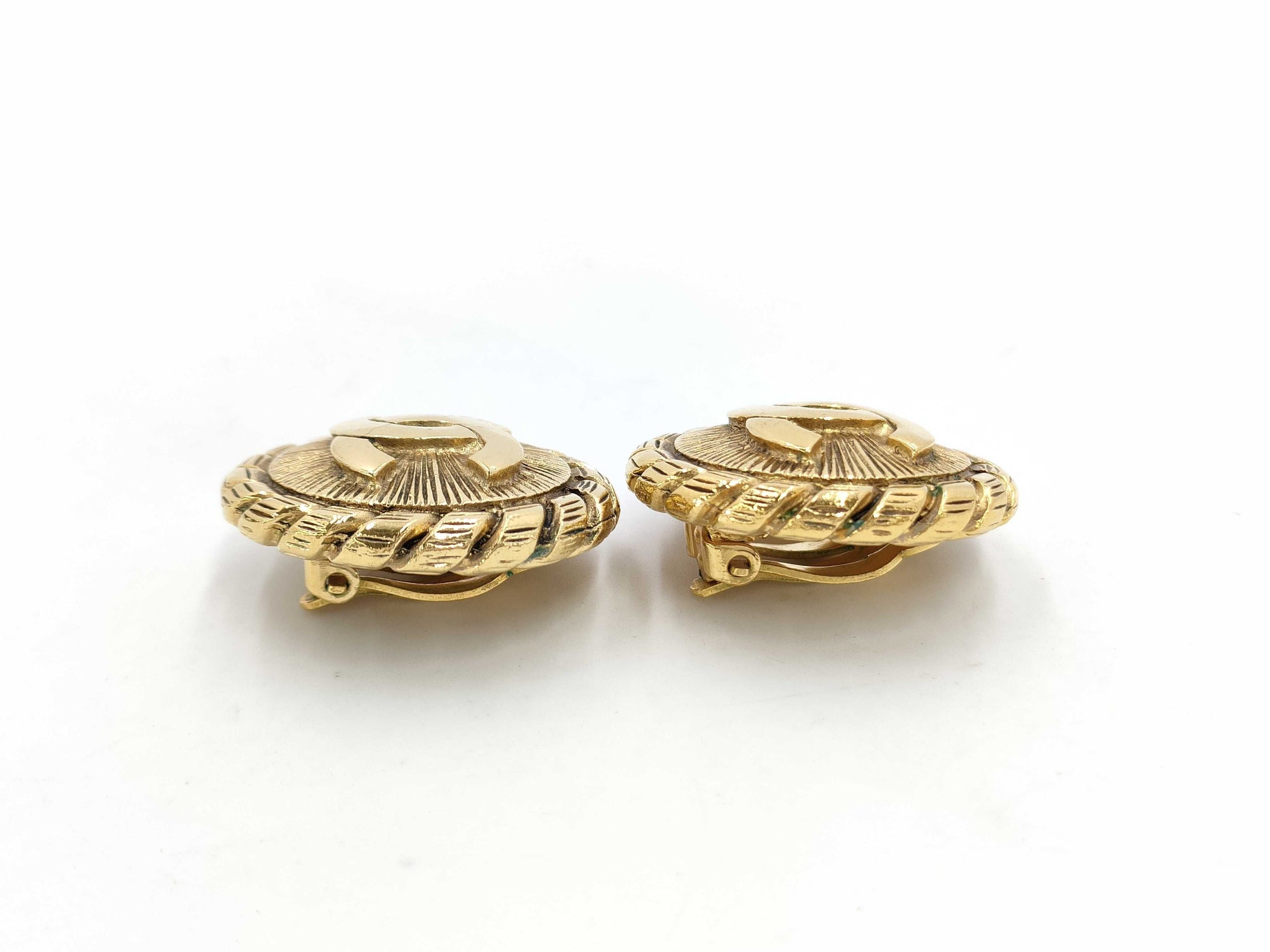 CHANEL Coco Mark Round Gold Yg Earrings