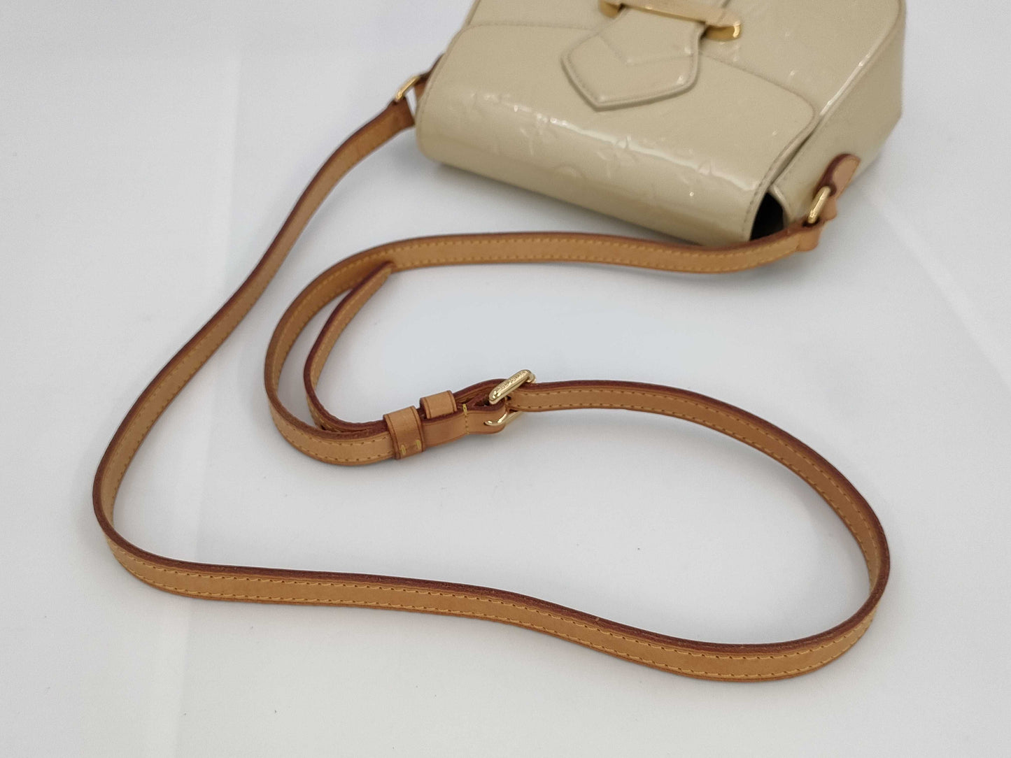 LOUIS VUITTON LOUIS VUITTON Vernis Minna Street Monogram Vernis Perle M91509 FL0112 Shoulder Bag Bag