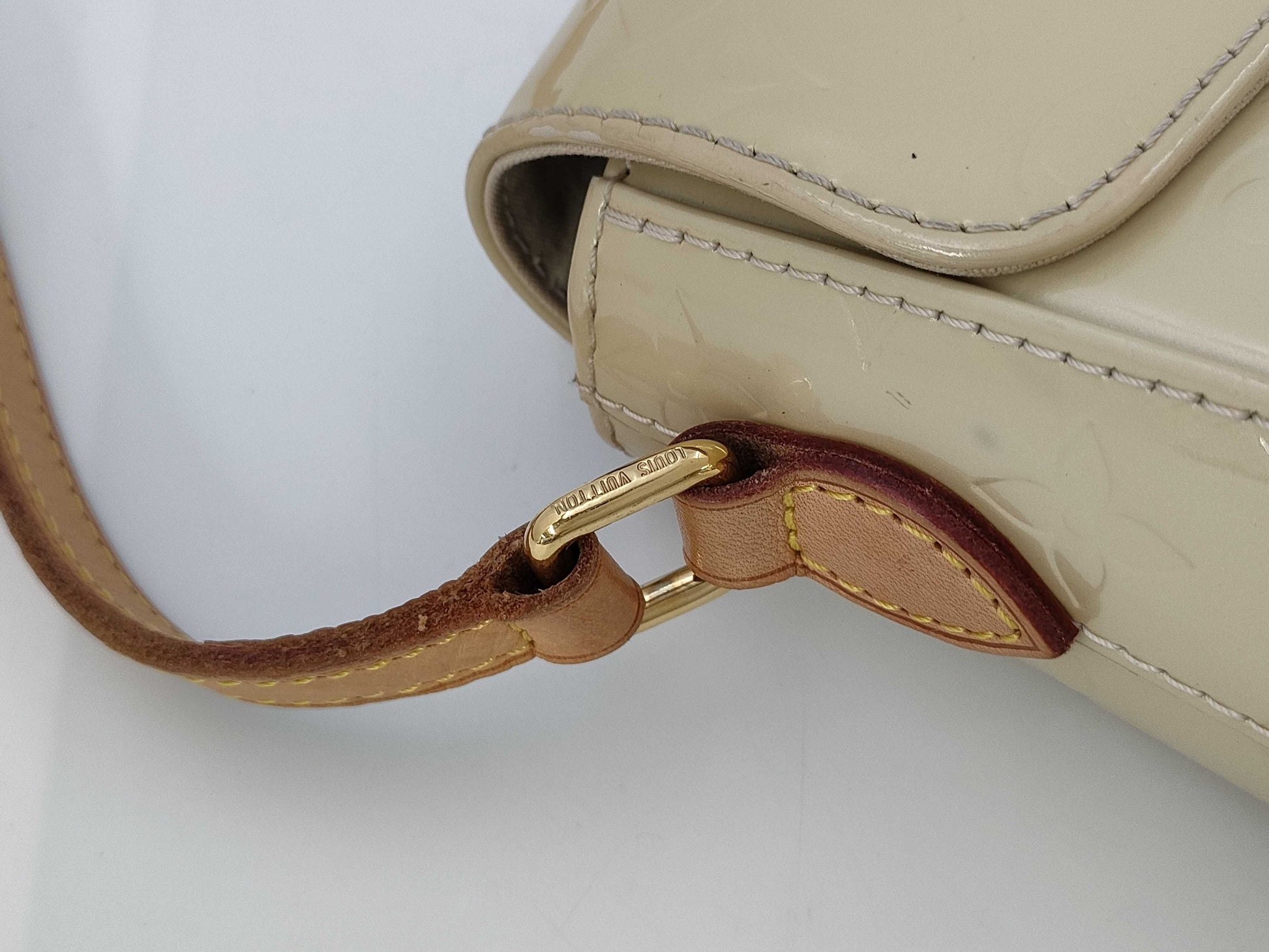 LOUIS VUITTON LOUIS VUITTON Vernis Minna Street Monogram Vernis Perle M91509 FL0112 Shoulder Bag Bag
